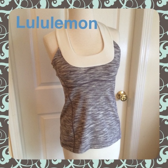 lululemon athletica Tops - LULULEMON awesome Scoop Neck Tank w built in Bra